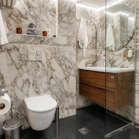 D-suites - Executive Sea View Apartment, Centre *