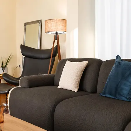 D-suites - Executive Sea View Apartment, Centre *